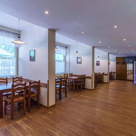 Hotel Hladina Nebrich 外观 照片