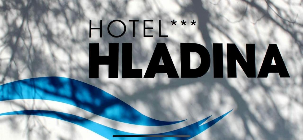 Hotel Hladina Nebrich 外观 照片