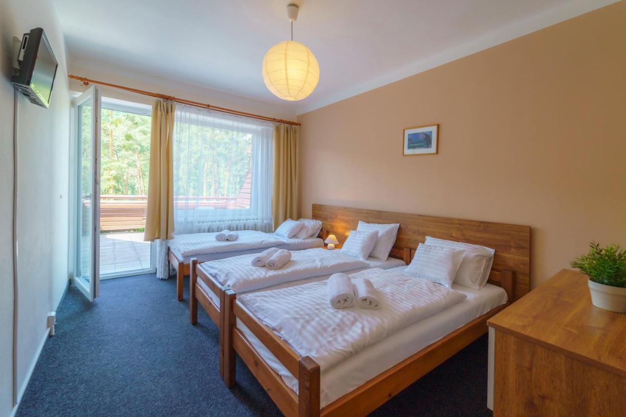 Hotel Hladina Nebrich 外观 照片